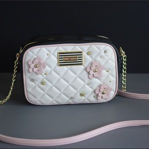 Betsy Crossbody Bag